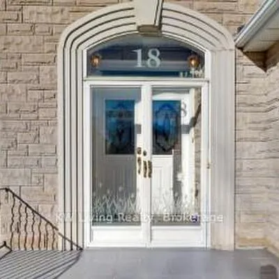 18,&nbsp;Hillsborough, Bayview Hill, Richmond Hill