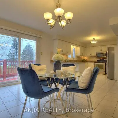 22,&nbsp;Chiltern, Bayview Hill, Richmond Hill