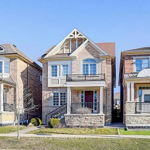 Premium freehold home for sale: 242, Paradelle, Oak Ridges Lake Wilcox, Richmond Hill