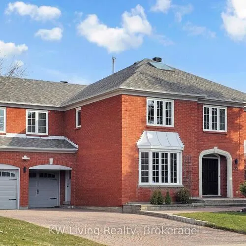 Premium freehold home for sale: 22, Ardwold, Bayview Hill, Richmond Hill