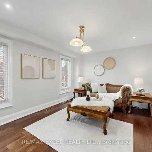 Premium freehold home for sale: 43, Piccadilly, Doncrest, Richmond Hill