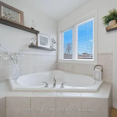 213,&nbsp;Shirrick, Jefferson, Richmond Hill