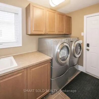 15,&nbsp;Vomano, Mill Pond, Richmond Hill