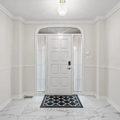 61,&nbsp;King's Cross, Bayview Hill, Richmond Hill