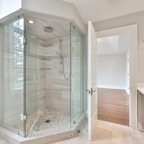 Premium freehold home for sale: 130, Elmwood, Harding, Richmond Hill