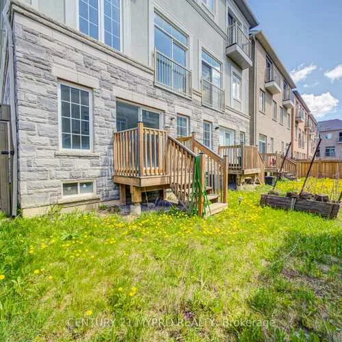 Premium freehold home for sale: 7, Latchford, Mill Pond, Richmond Hill