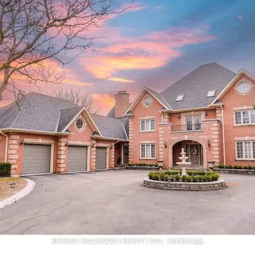 Premium freehold home for sale: 33, Oatlands, Mill Pond, Richmond Hill