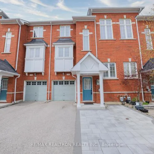Premium freehold home for sale: 15, Old Colony, Oak Ridges Lake Wilcox, Richmond Hill