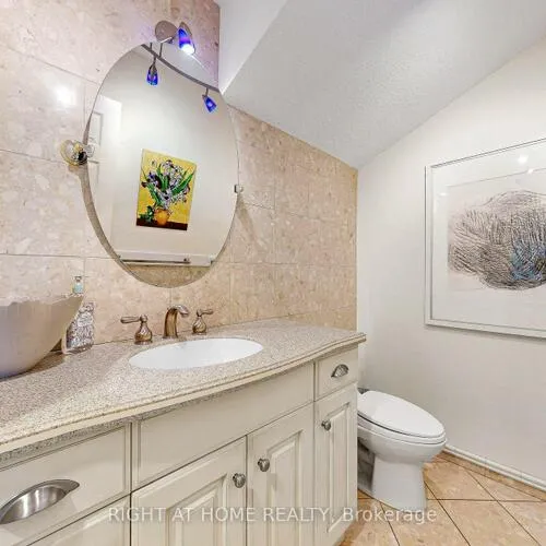 Premium freehold home for sale: 566, Sunset Beach, Oak Ridges Lake Wilcox, Richmond Hill