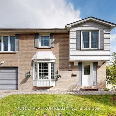 135,&nbsp;Avenue, North Richvale, Richmond Hill