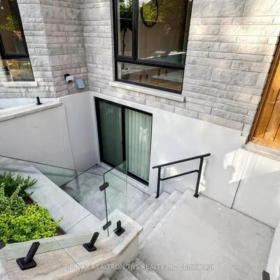 2,&nbsp;Eastgate, Bayview Hill, Richmond Hill