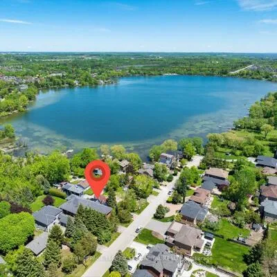 260,&nbsp;Douglas, Oak Ridges Lake Wilcox, Richmond Hill