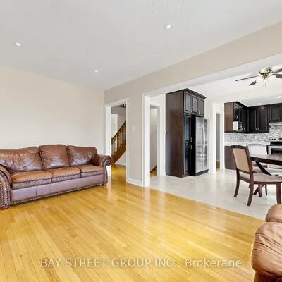 37,&nbsp;Bayswater, Oak Ridges Lake Wilcox, Richmond Hill