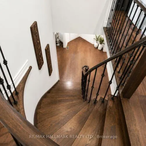 Premium freehold home for sale: 92, Weldrick, Harding, Richmond Hill