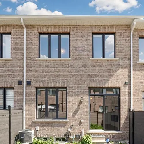 Premium freehold home for sale: 8, Hewison, Rural Richmond Hill, Richmond Hill