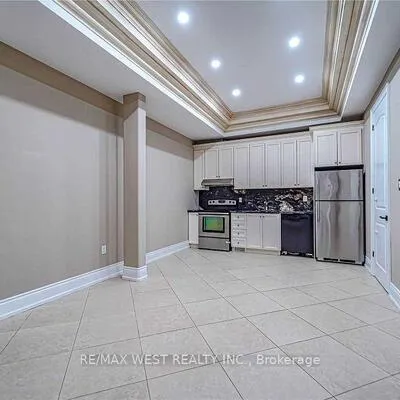 83,&nbsp;Elm, Langstaff, Richmond Hill
