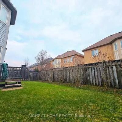 188,&nbsp;Silver Linden, Langstaff, Richmond Hill