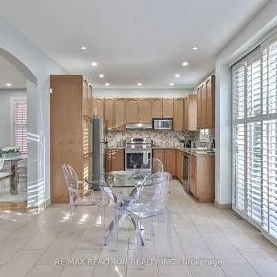 170,&nbsp;Silver Maple, Jefferson, Richmond Hill