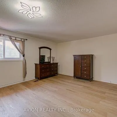 203,&nbsp;Valleymede, Doncrest, Richmond Hill