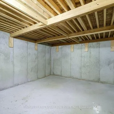 1,&nbsp;Lourakis, Jefferson, Richmond Hill