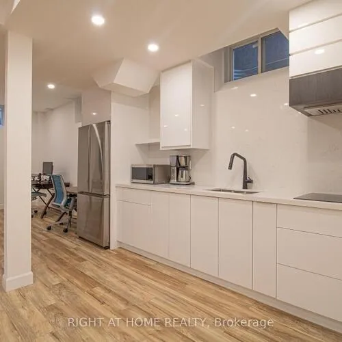 Premium freehold home for sale: 43, Longworth, Rural Richmond Hill, Richmond Hill