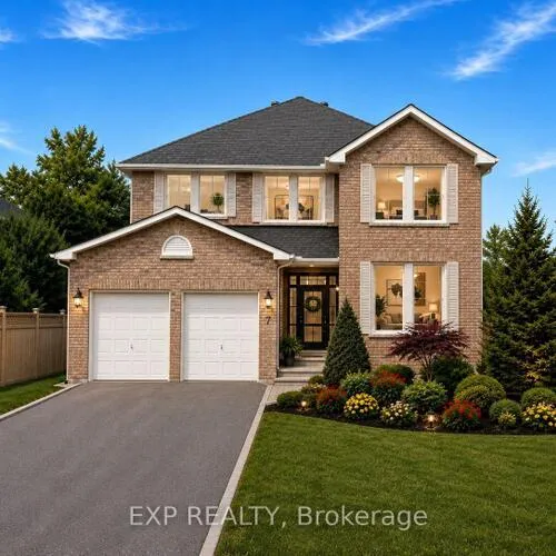Premium freehold home for sale: 17, Heath, Doncrest, Richmond Hill