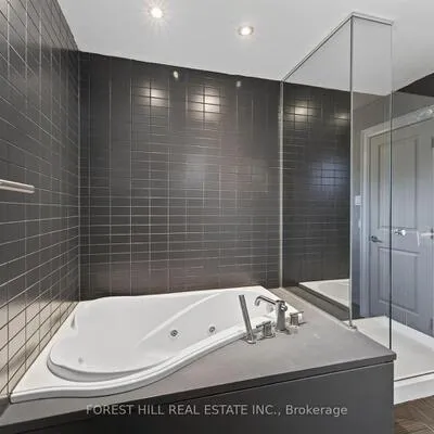 38,&nbsp;Crystal, Mill Pond, Richmond Hill