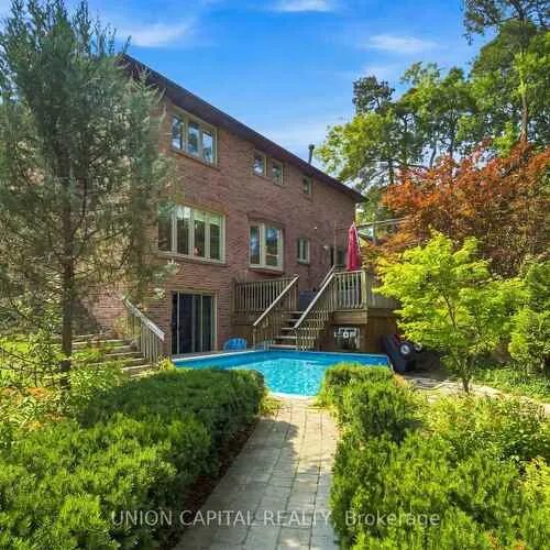 Premium freehold home for sale: 22, Cynthia, Oak Ridges, Richmond Hill