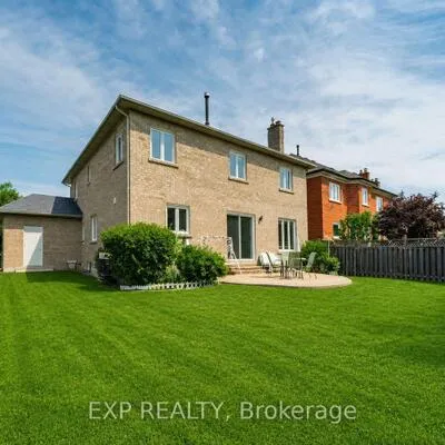 19,&nbsp;Springbrook, Langstaff, Richmond Hill