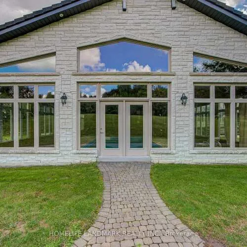 Premium freehold home for sale: 21, Kensington, Rural Richmond Hill, Richmond Hill
