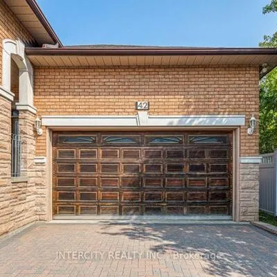 42,&nbsp;Oak, South Richvale, Richmond Hill