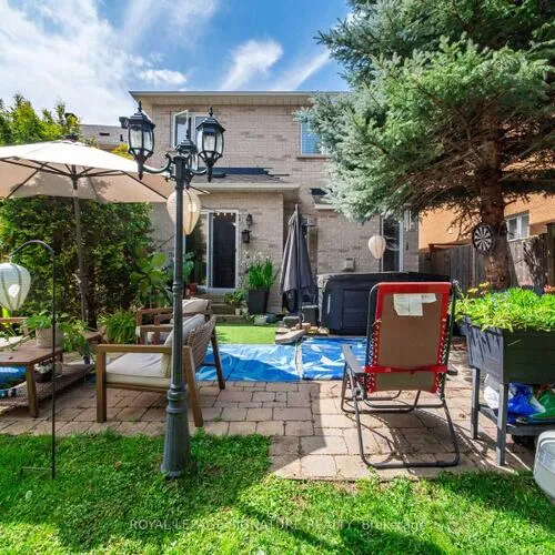 Premium freehold home for sale: 26, Tomscot, Oak Ridges, Richmond Hill