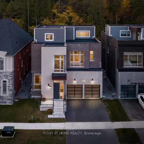 Premium freehold home for sale: 121, Milky Way, Observatory, Richmond Hill