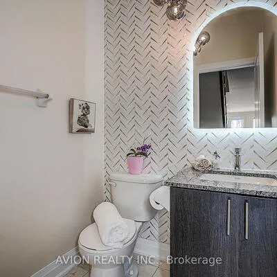 32,&nbsp;Mcgurran, Doncrest, Richmond Hill