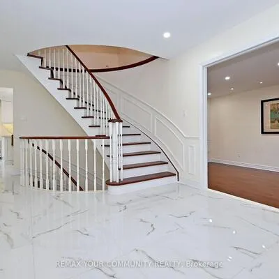 88,&nbsp;Cambridge, South Richvale, Richmond Hill