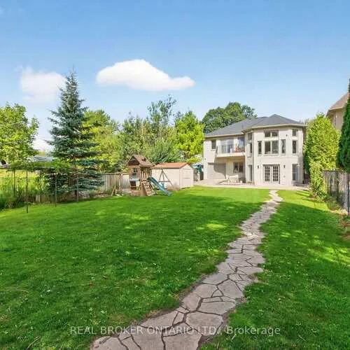 Premium freehold home for sale: 429, North Lake, Oak Ridges Lake Wilcox, Richmond Hill