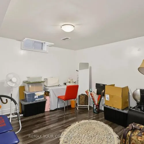 Premium freehold home for sale: 21, English Oak, Oak Ridges Lake Wilcox, Richmond Hill