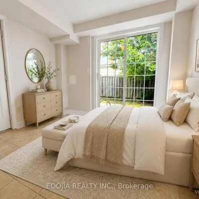 215,&nbsp;16th, Langstaff, Richmond Hill