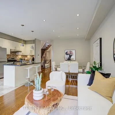 33,&nbsp;Mazarine, Westbrook, Richmond Hill