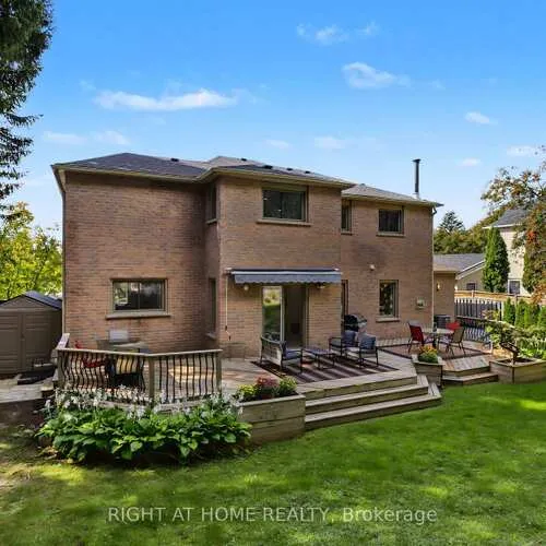 Premium freehold home for sale: 11, Harrowsmith, Oak Ridges, Richmond Hill