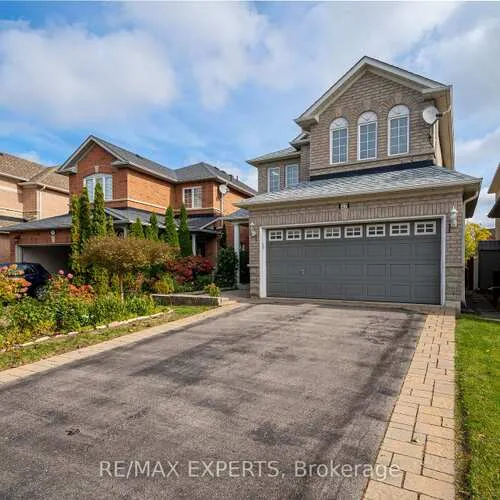 Premium freehold home for sale: 27, Mallard Marsh, Oak Ridges, Richmond Hill