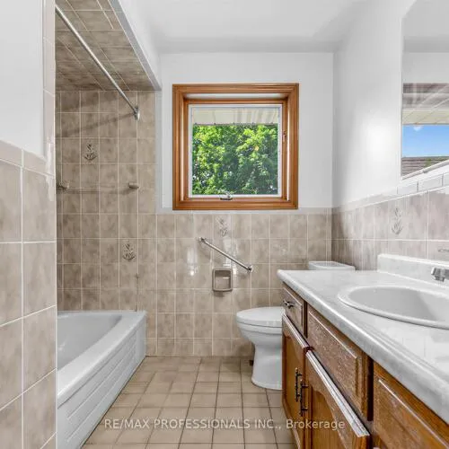 Premium freehold home for sale: 157, Coon's, Oak Ridges, Richmond Hill