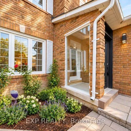 Premium freehold home for sale: 109, Valleymede, Doncrest, Richmond Hill