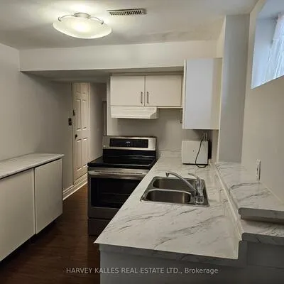 85,&nbsp;Lanark, Oakwood Village, Toronto