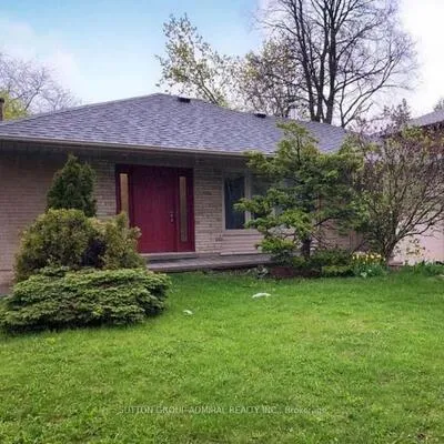 12,&nbsp;Caines, Newtonbrook West, Toronto