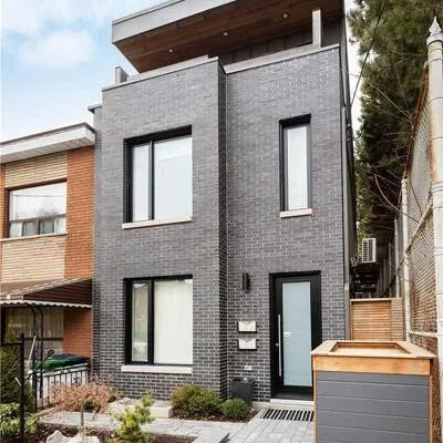 132,&nbsp;Shaw, Trinity-Bellwoods, Toronto