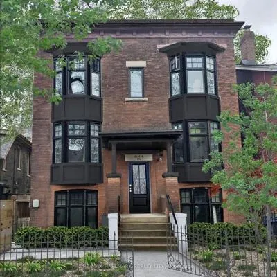 216,&nbsp;Seaton, Moss Park, Toronto