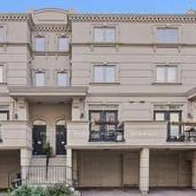 18,&nbsp;Espana, Willowdale East, Toronto