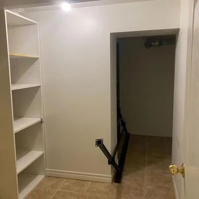 111,&nbsp;Clifton, Bathurst Manor, Toronto
