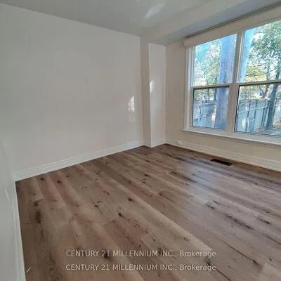 59,&nbsp;Garthdale, Bathurst Manor, Toronto